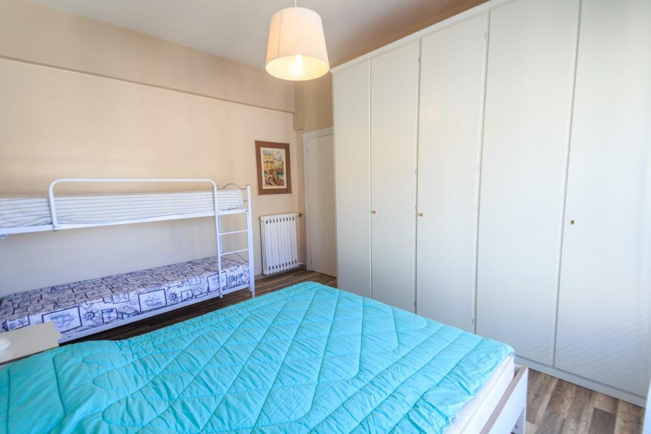 Ampio Appartamento Con Box Auto Celle Ligure Exterior foto
